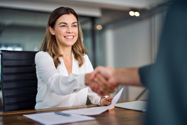 businessowner setting a bank account