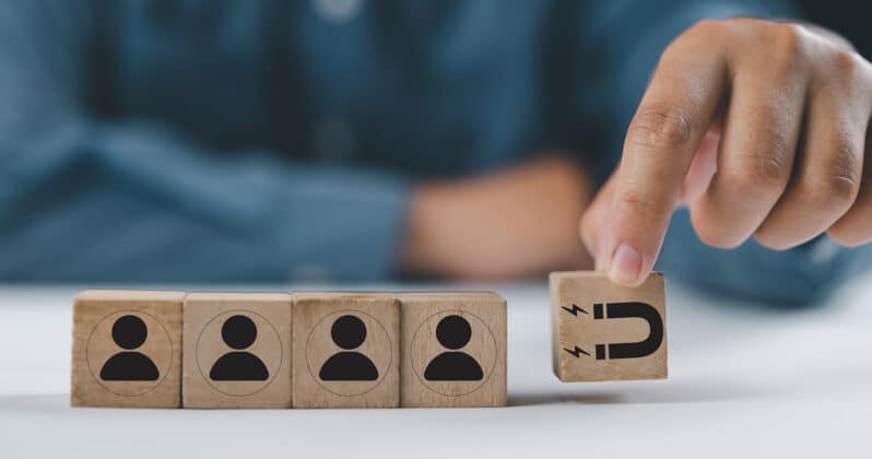 Qu'est-ce que la fidélisation des clients et pourquoi est-elle cruciale pour la réussite de l'entreprise ? 